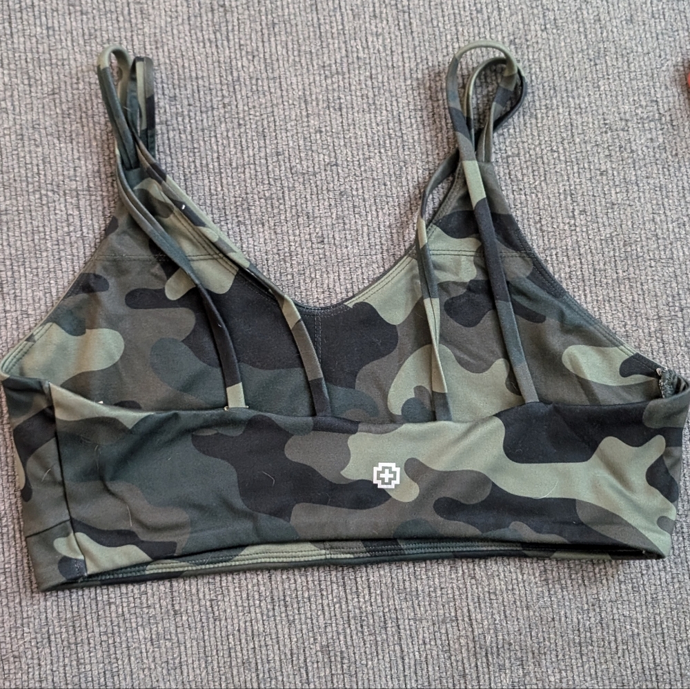 2/$5 camo sports bra - Picture 2 of 4